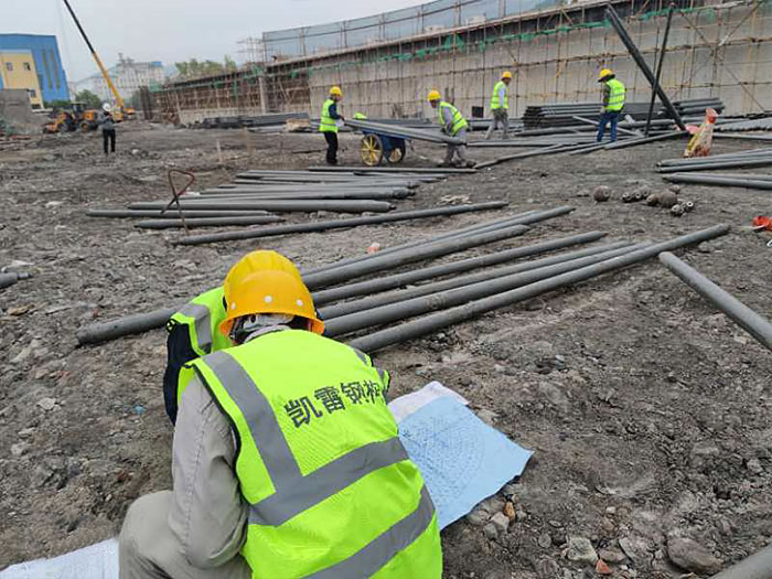 虹口螺栓球网架结构